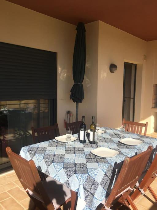 Apartamento 3 Bedroom With Pool In *