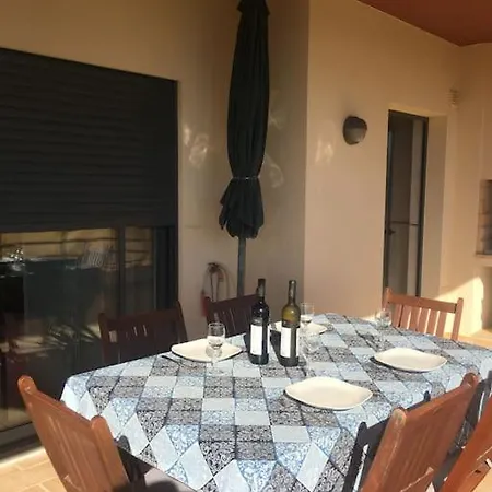 3 Bedroom Apartment With Pool In Lagos Exterior photo